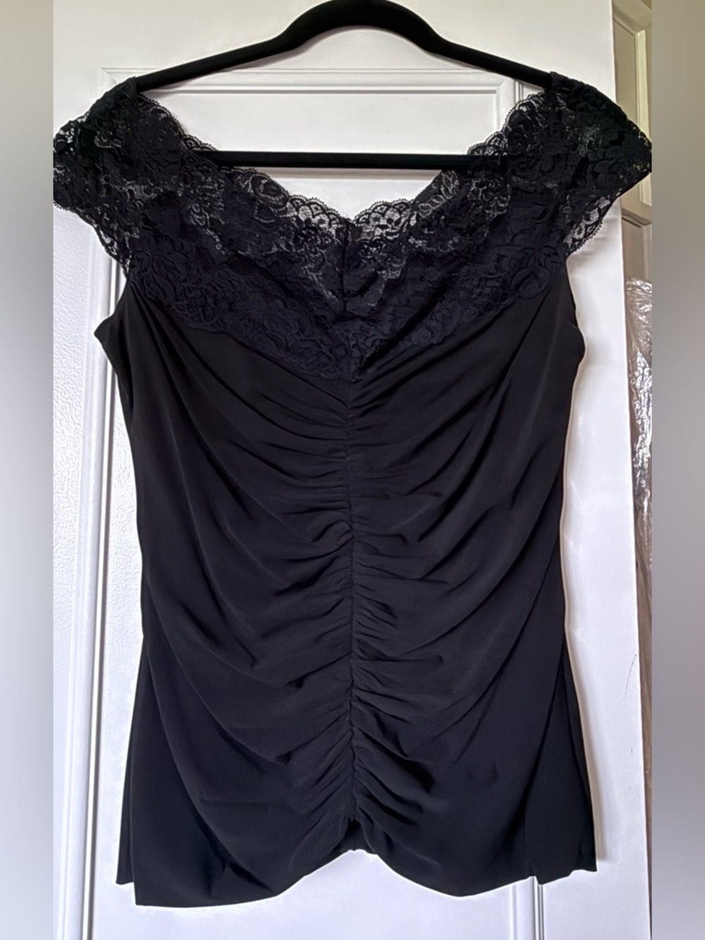 Elie Tahari Black Lace Ruched ( Front and Back) Off-Shoulder Top